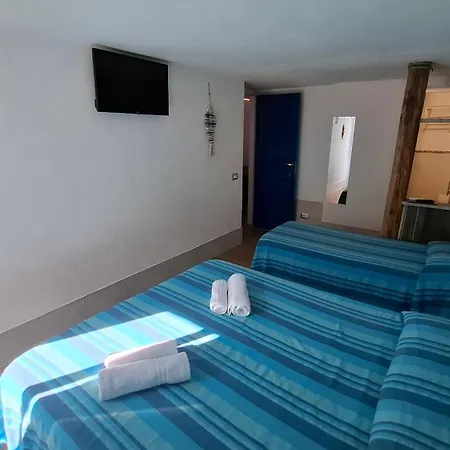 Affittacamere Portopollo Surfhouse C *