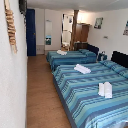 Portopollo Surfhouse C